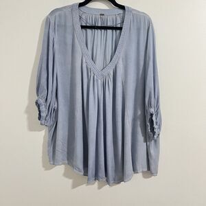 Free People Flowy Oversized Blouse Size XS Light Blue Chambray Top Balloon Boho